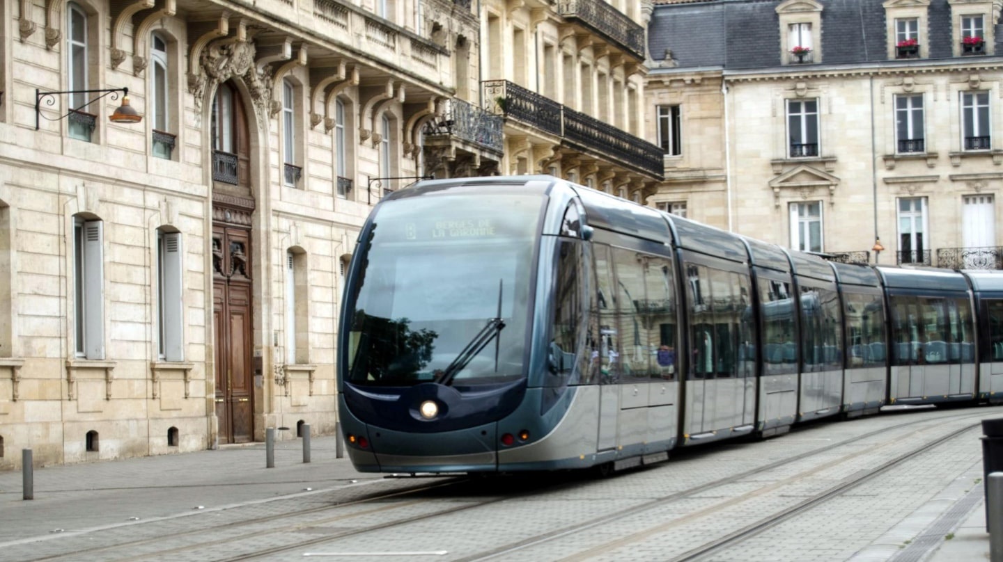 Un tramway, à Bordeaux.