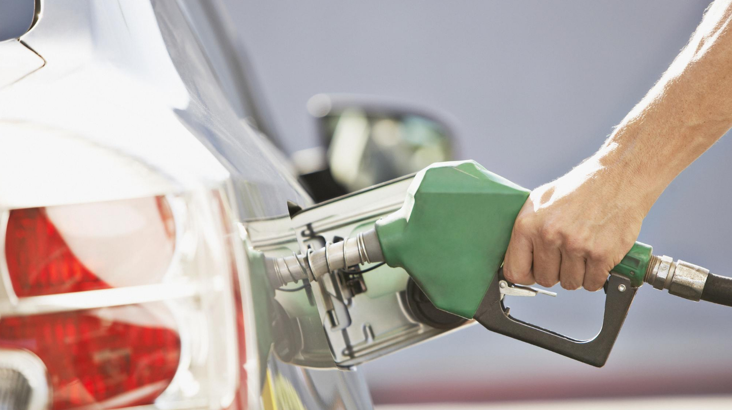 Trouvez les points de vente de carburants dans votre commune et comparez leurs prix.