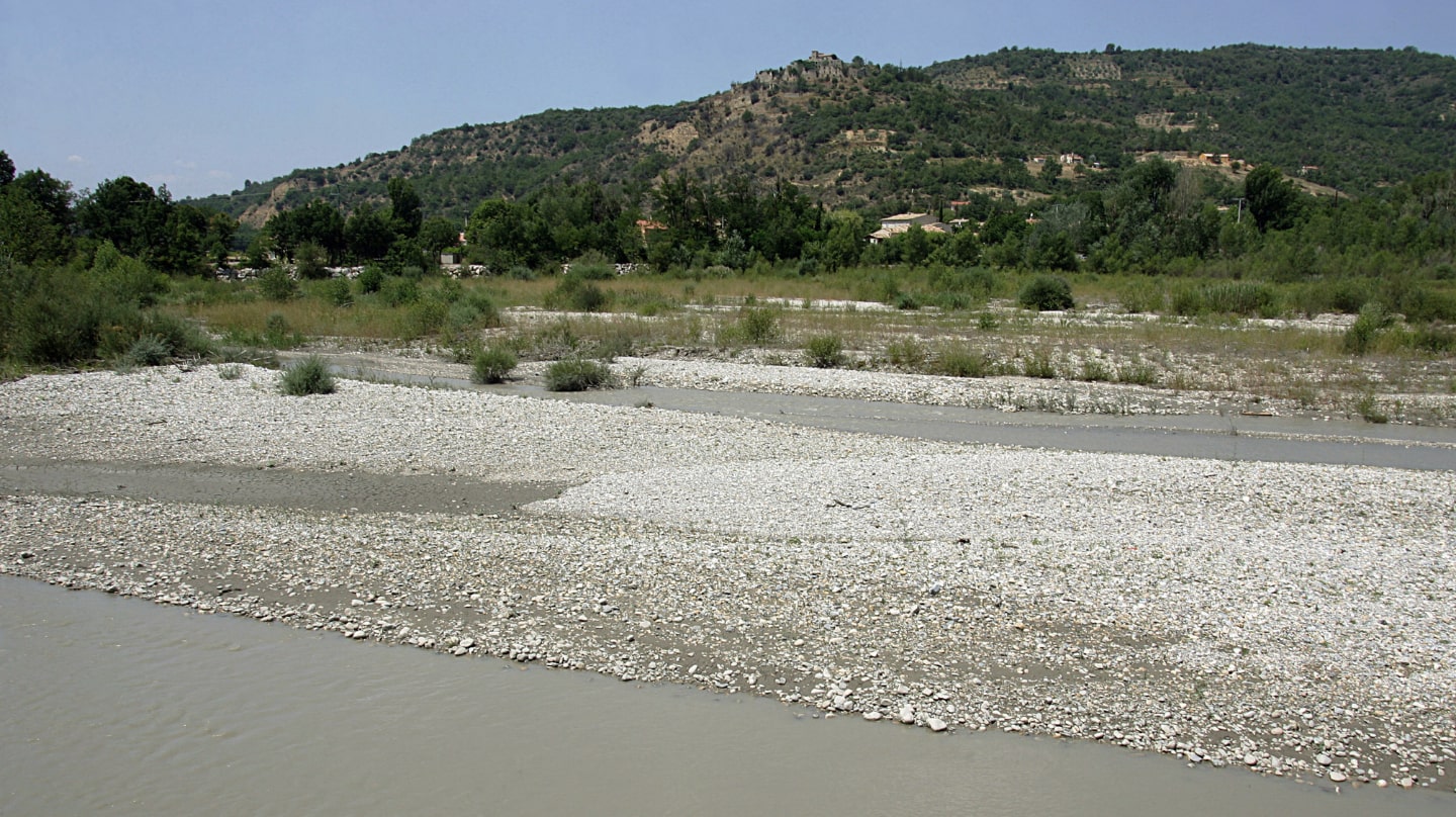 Une rivière à Bras-d'Asse, dans le département des Alpes-de-Haute-Provence.