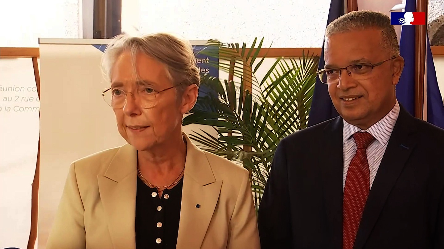 Prise de parole de la Première ministre Élisabeth Borne au Conseil départemental de La Réunion.