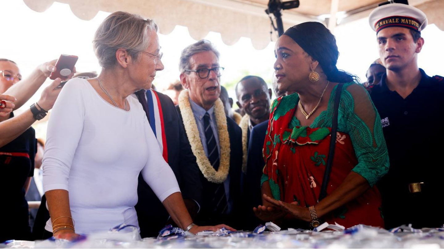 La Première ministre Élisabeth Borne à la rencontre des habitants de Mayotte.
