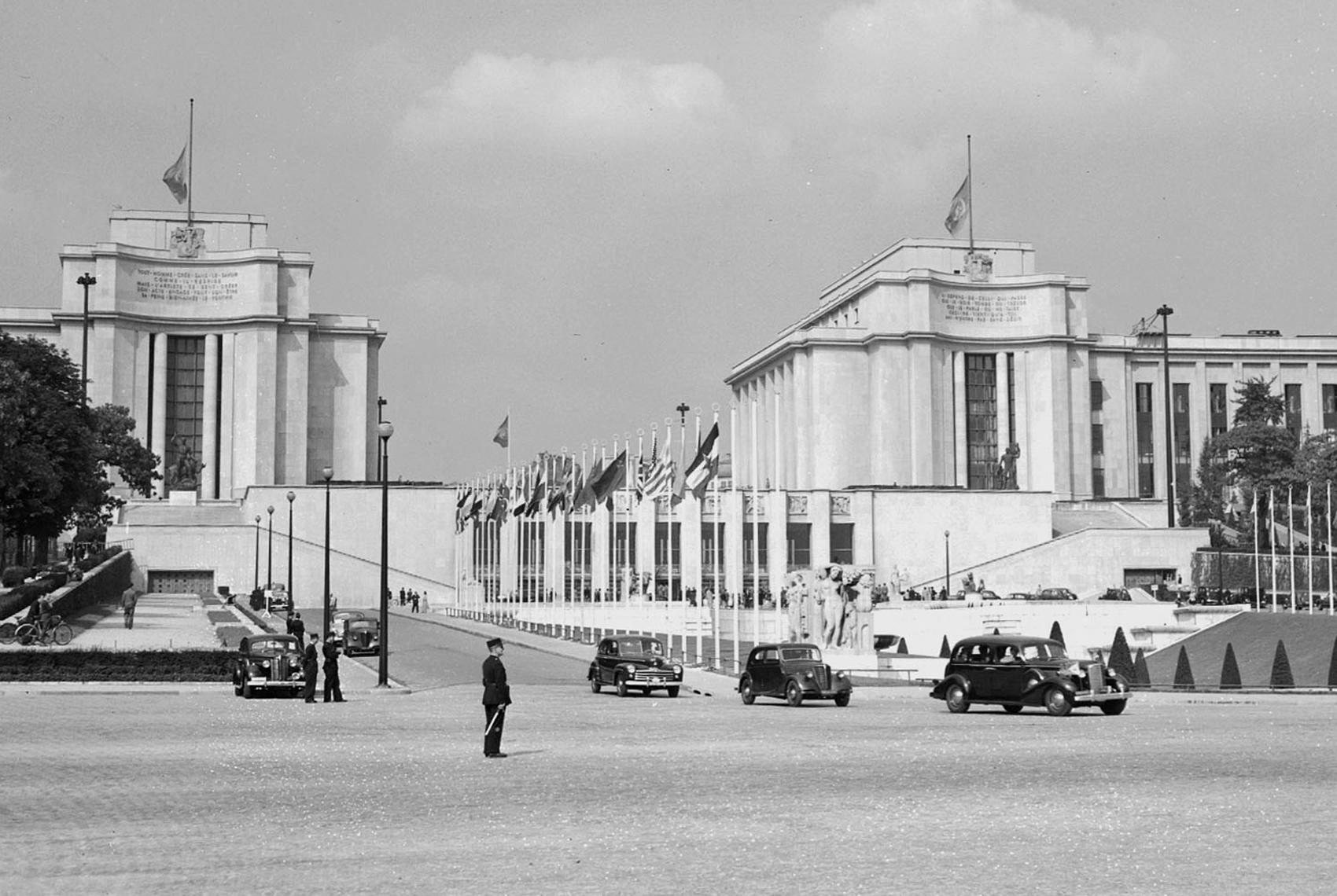 Photo prise le 22 septembre 1948 du Palais de Chaillot à Paris lors de l'Assemblée des Nations-Unies à l'issue de laquelle fut adoptée le 10 décembre 1948 la Déclaration Universelle des Droits de l'Homme. 